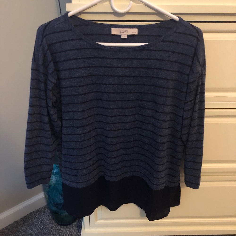 Ann Taylor Loft top size small petite